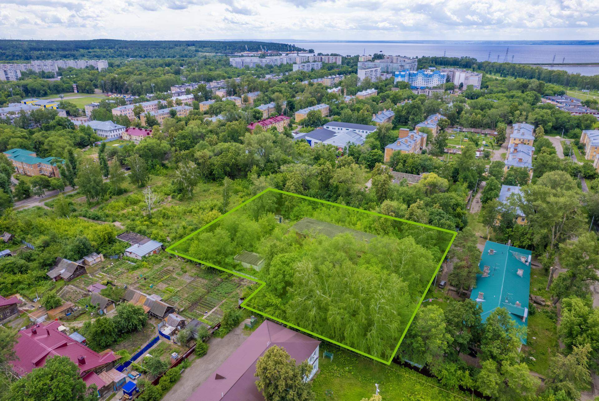 Продам торговое помещение 985.6 м.кв.