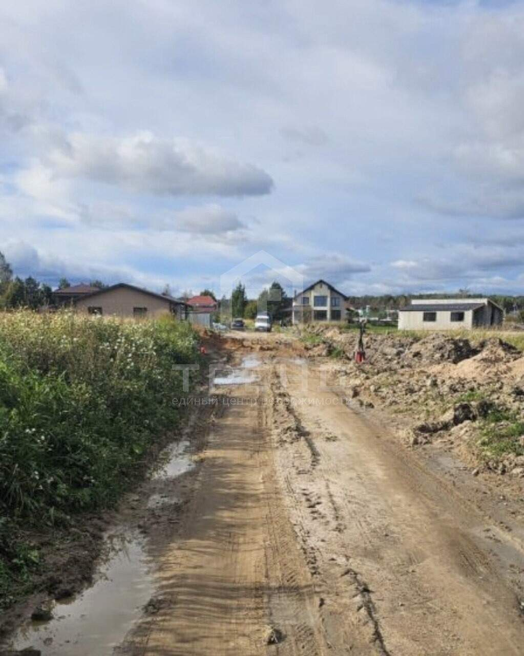 Продам земельный участок 1250 м.кв.