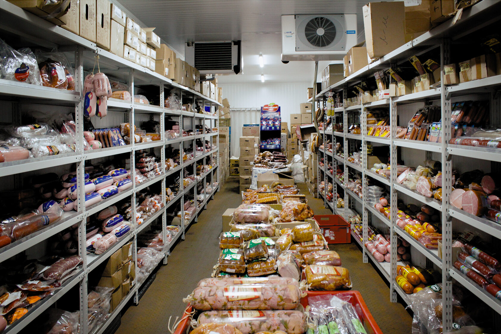 Фото: Аренда склада, 32 м2 для хранения и торговли продовольственных товаров test