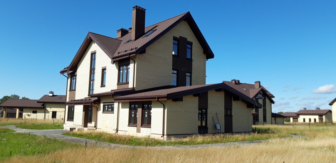 Дом на продажу в посёлке Ленинское (Ахматово ДНП), Мира улица, 10 фото №0