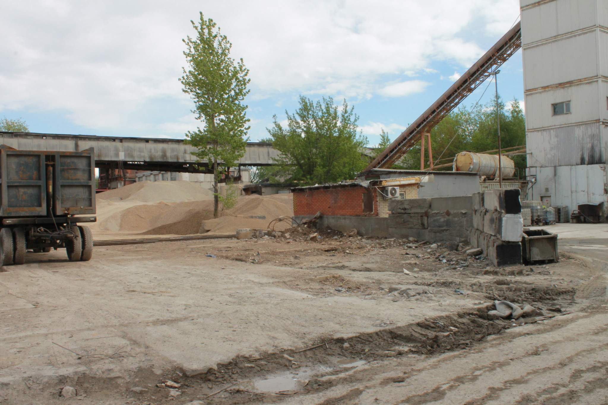 Сдам в аренду земельный участок 940 м.кв.