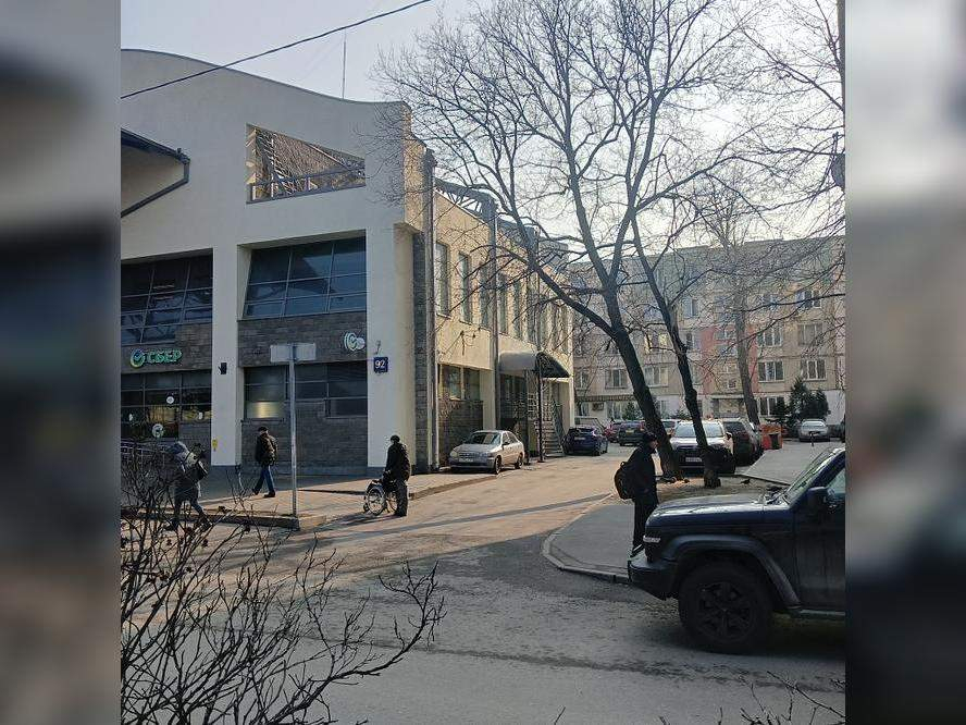 Сдам в аренду магазин 294.9 м.кв.