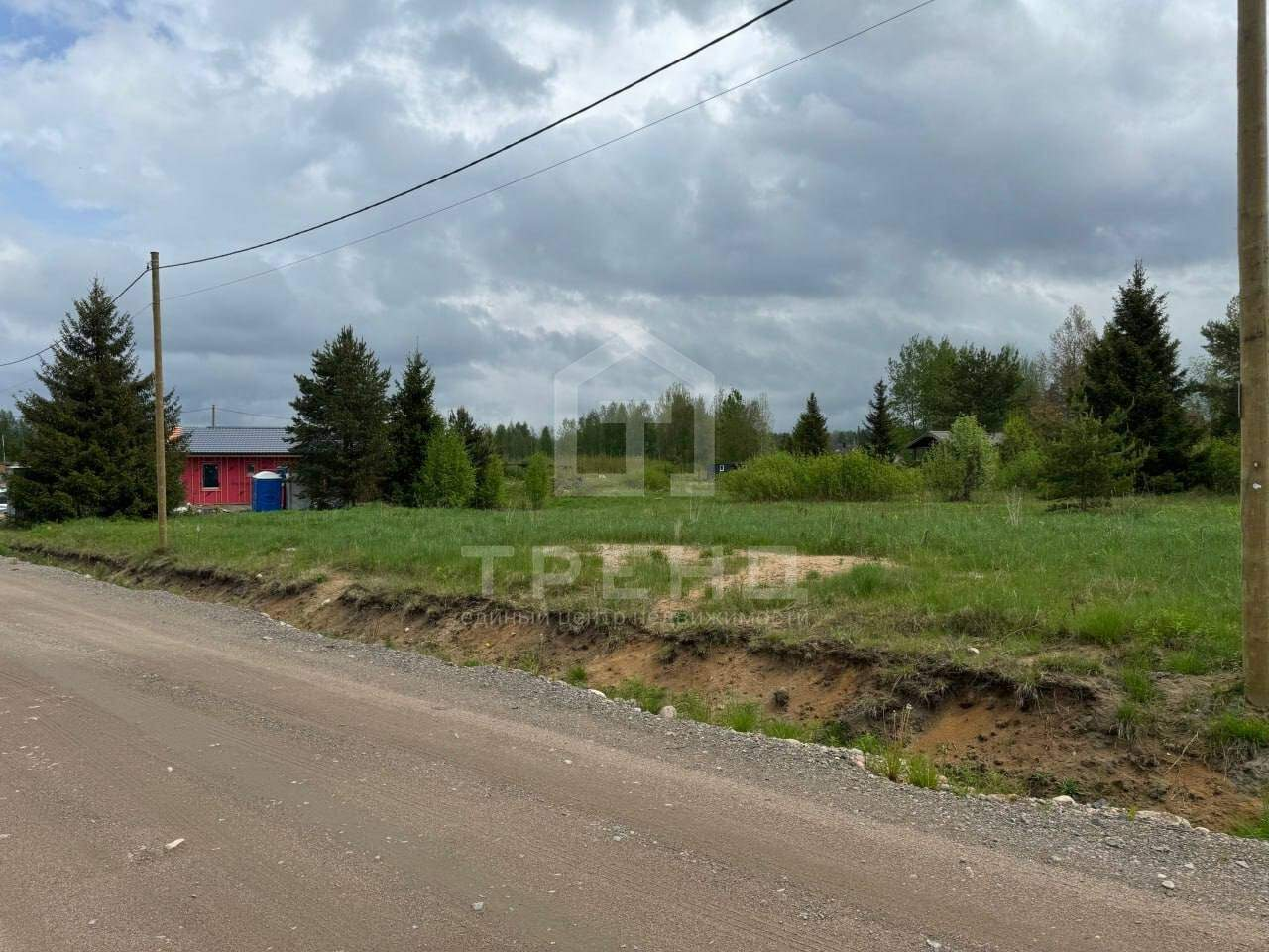 Продам земельный участок 690 м.кв.