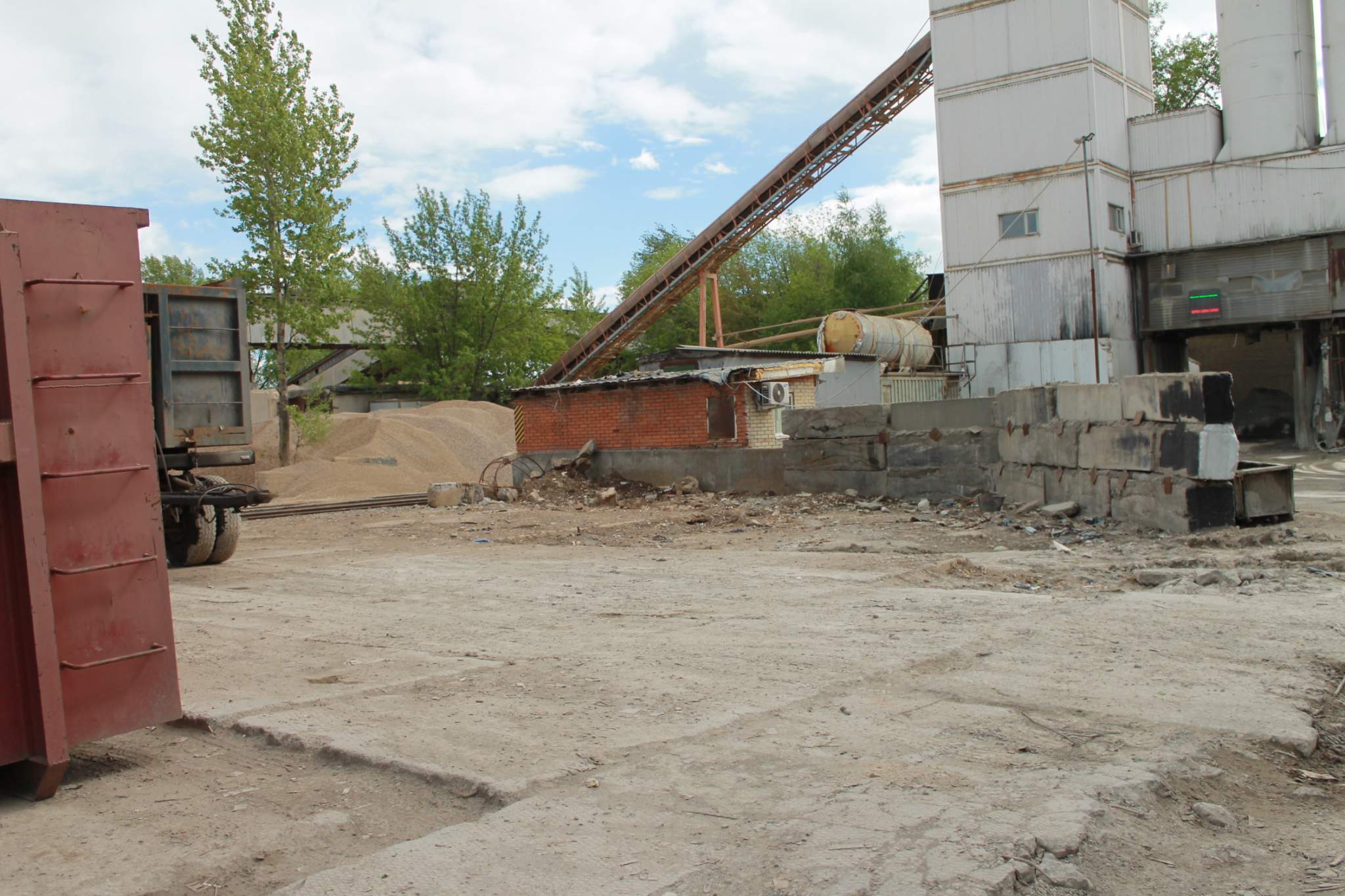 Сдам в аренду земельный участок 940 м.кв.