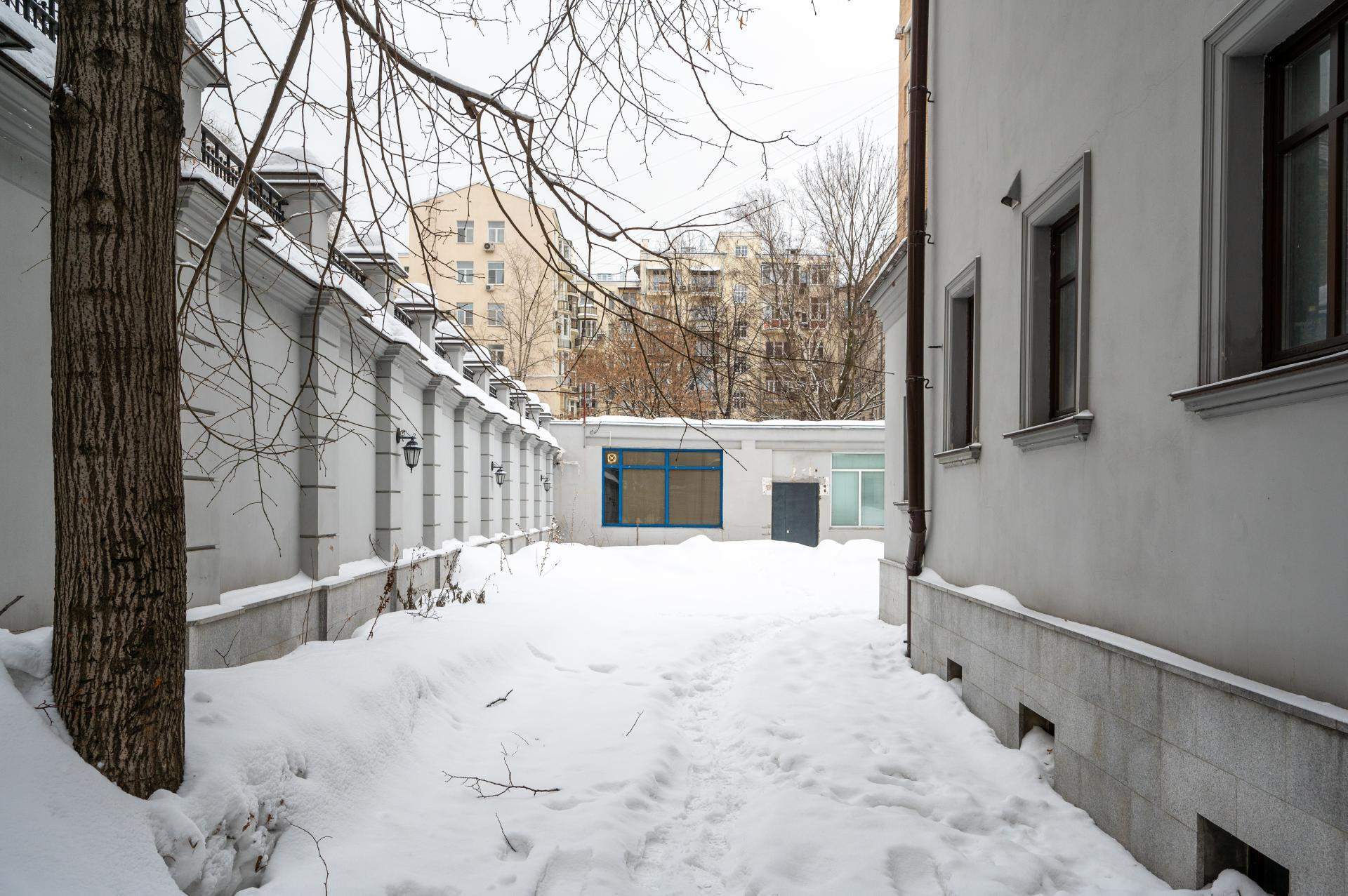 Продам торговое помещение 704.7 м.кв.