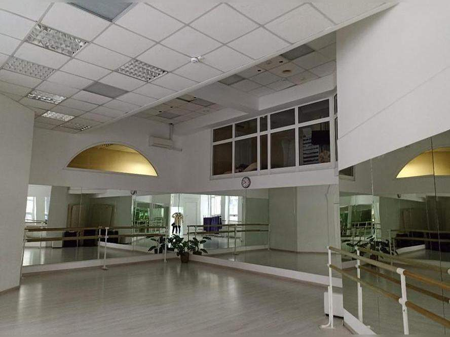 Сдам в аренду магазин 383.2 м.кв.