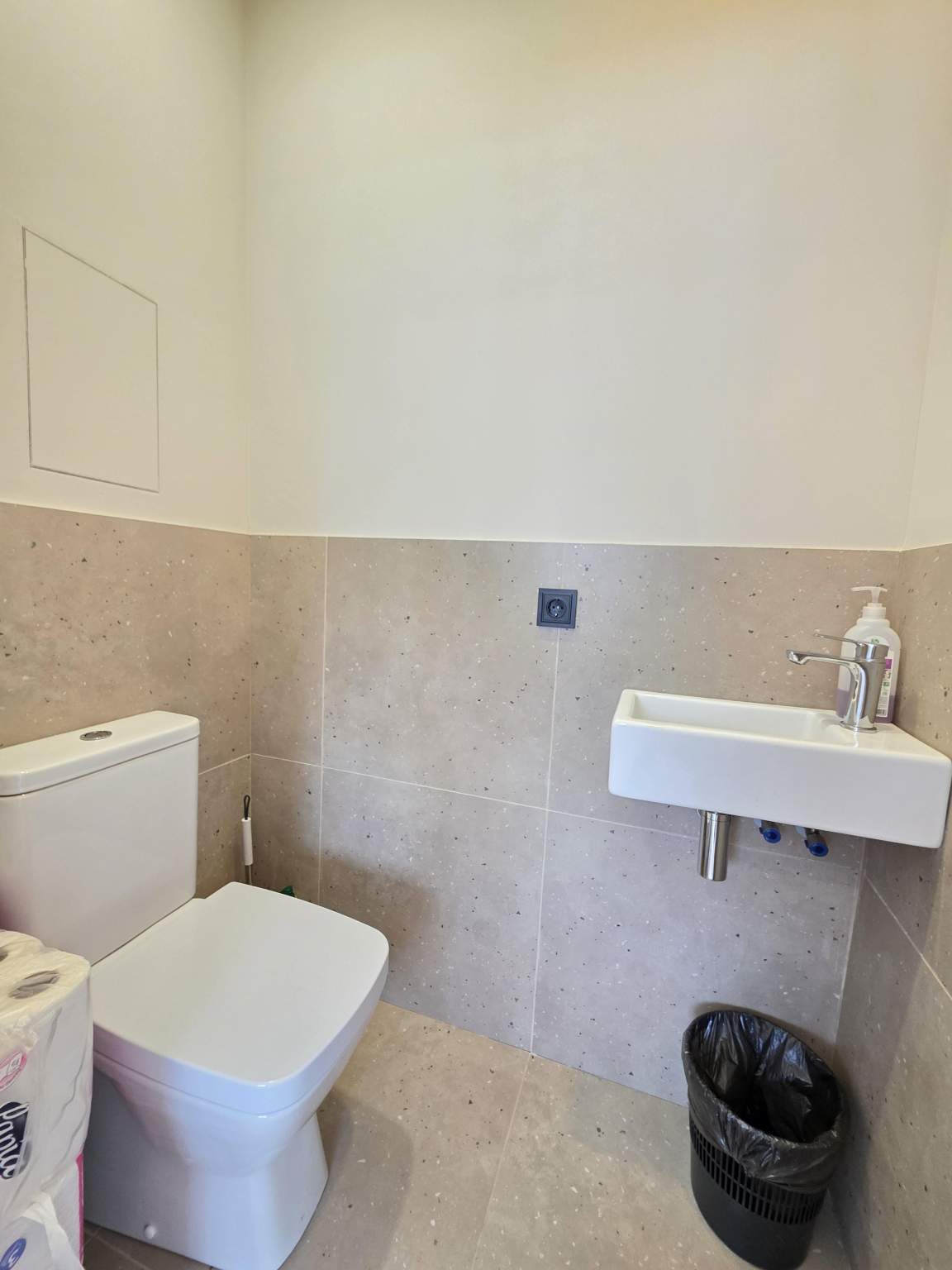 Продам помещение свободного назначения 17 м.кв.