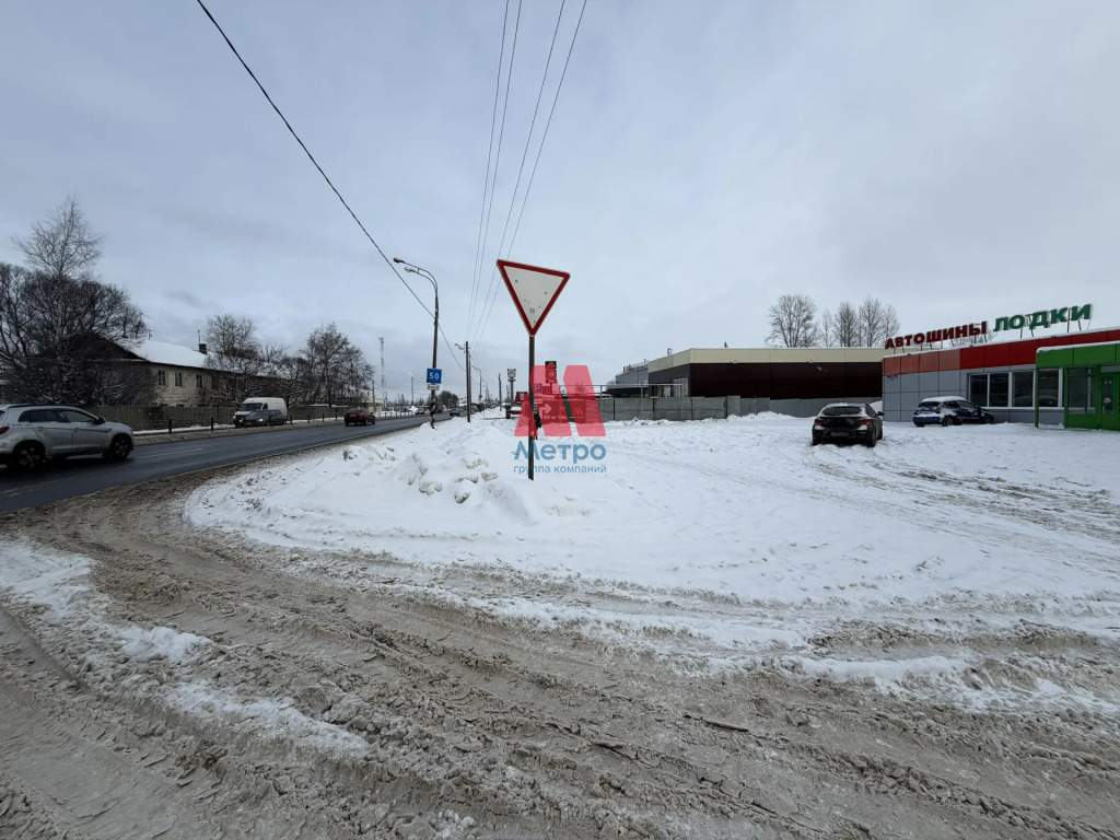 Продам торговое помещение 441.8 м.кв.