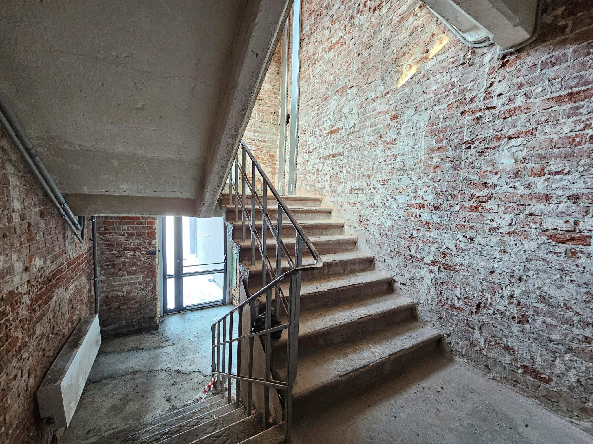 Продам помещение свободного назначения 13.9 м.кв.