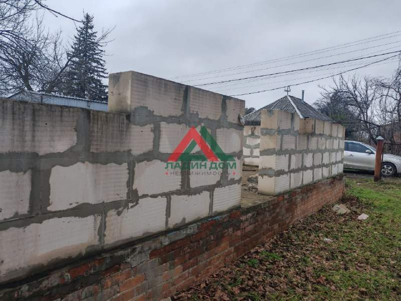 Продам земельный участок 600 м.кв.