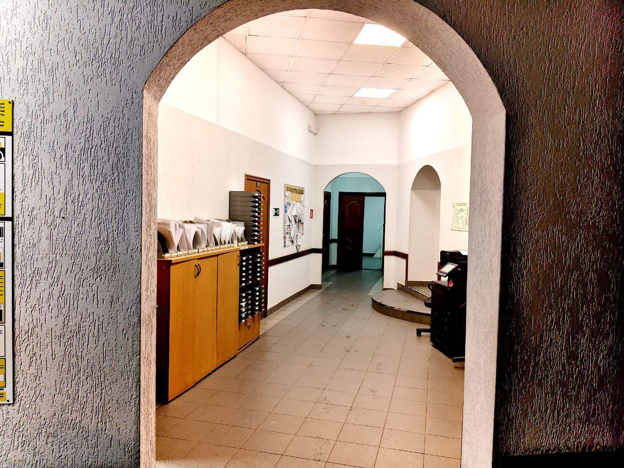 Продам торговое помещение 1197.5 м.кв.