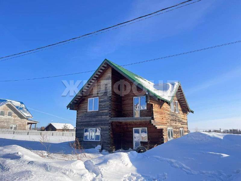 Продам земельный участок 1203 м.кв.