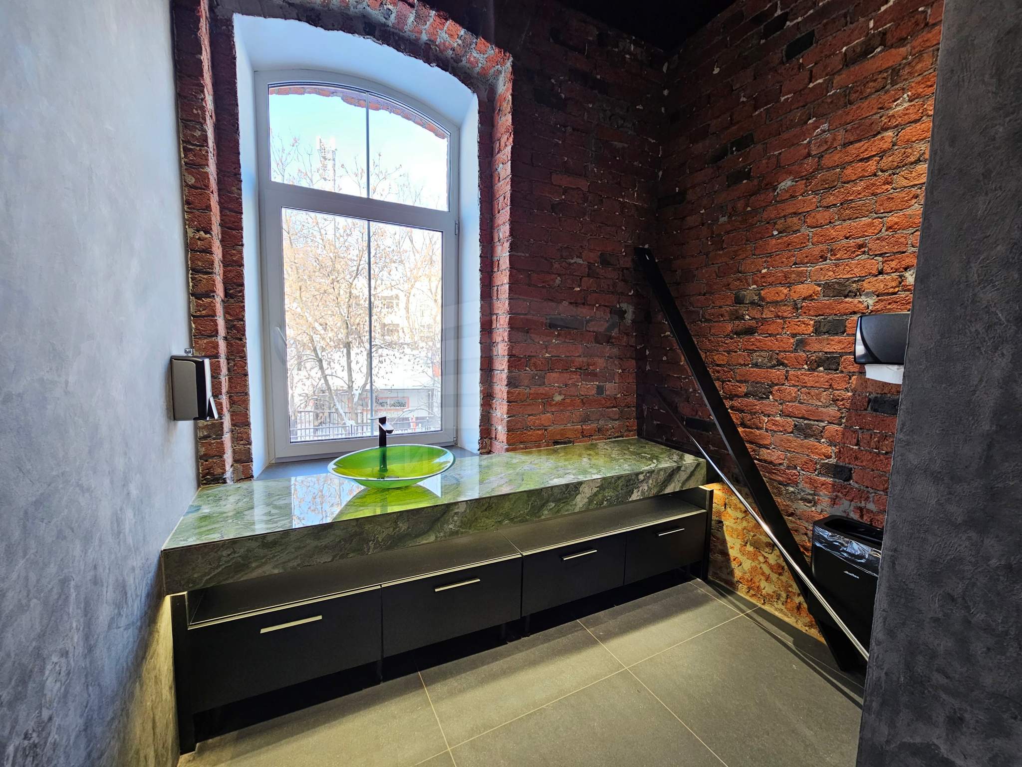 Продам помещение свободного назначения 11 м.кв.