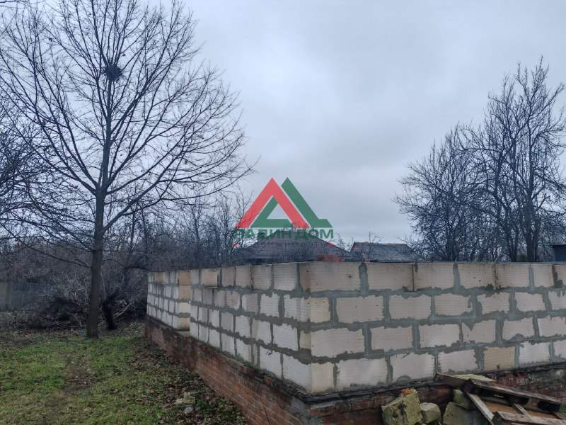 Продам земельный участок 600 м.кв.