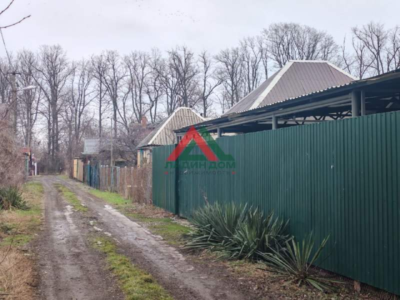 Продам земельный участок 600 м.кв.