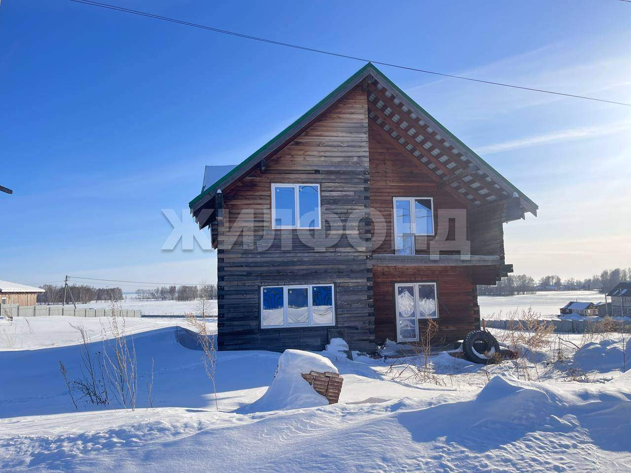 Продам земельный участок 1203 м.кв.