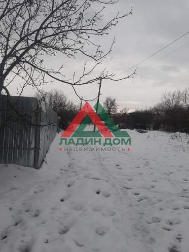 Продам земельный участок 588 м.кв.