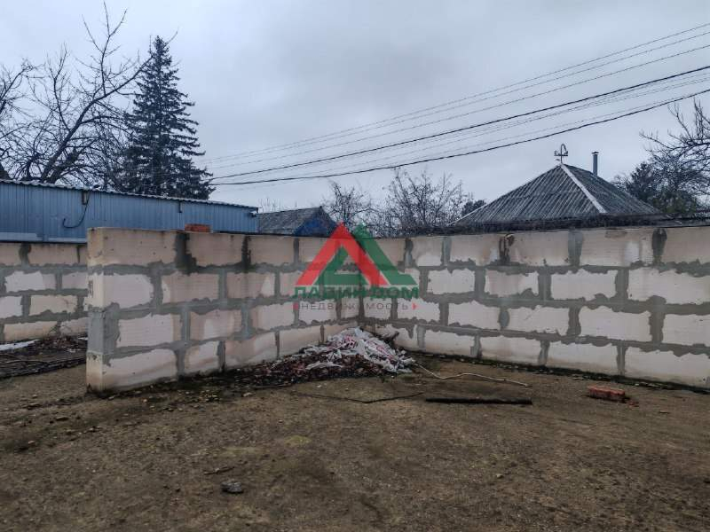 Продам земельный участок 600 м.кв.