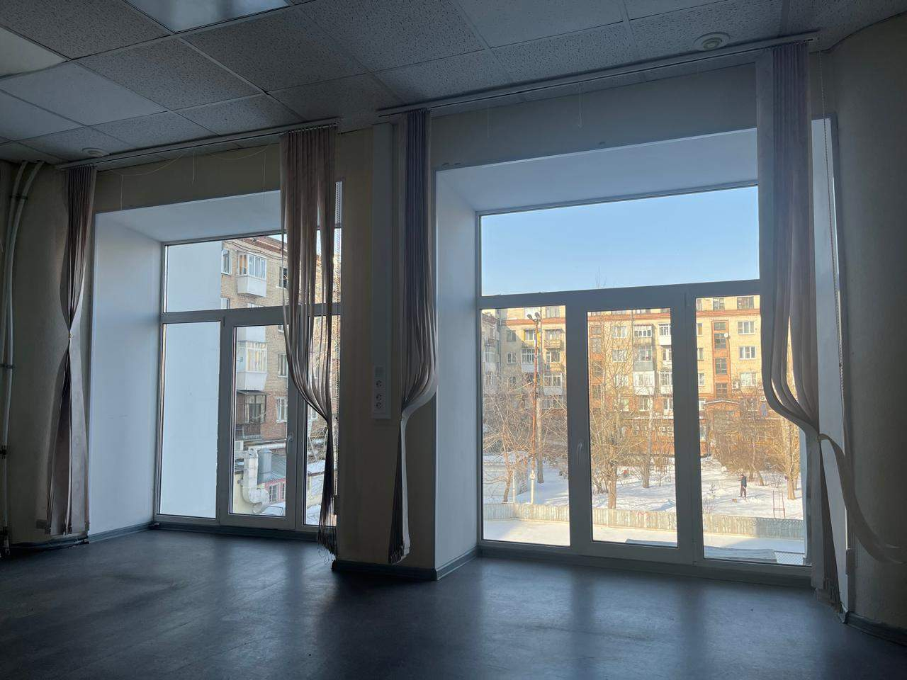 Продам офис 1028.8 м.кв.