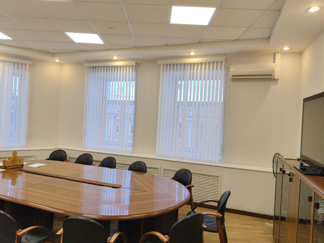 Продам торговое помещение 1197.5 м.кв.