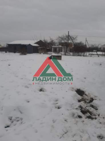 Продам земельный участок 588 м.кв.