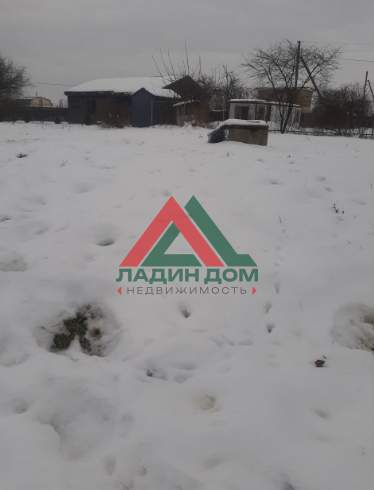 Продам земельный участок 588 м.кв.