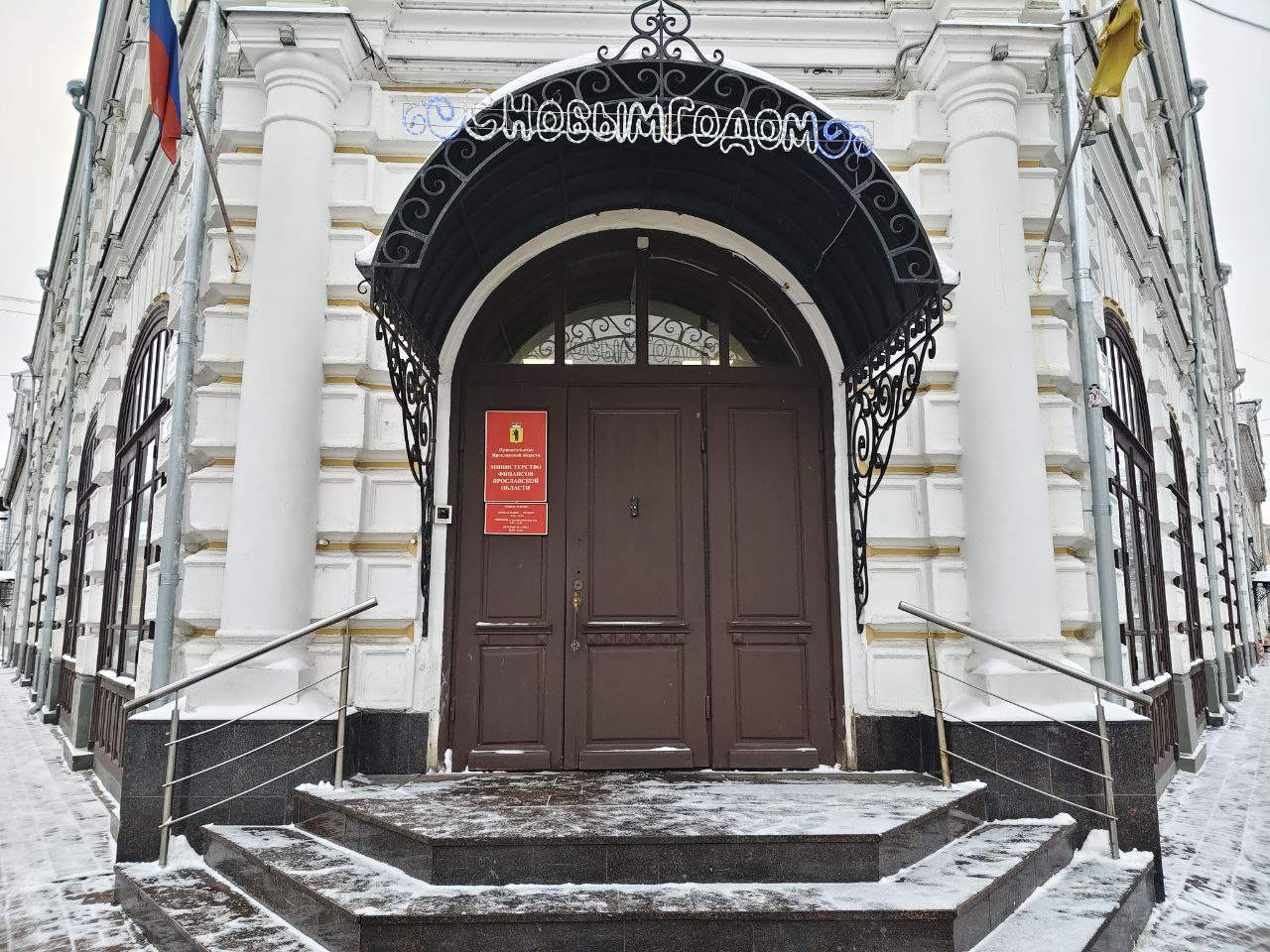 Продам торговое помещение 1197.5 м.кв.