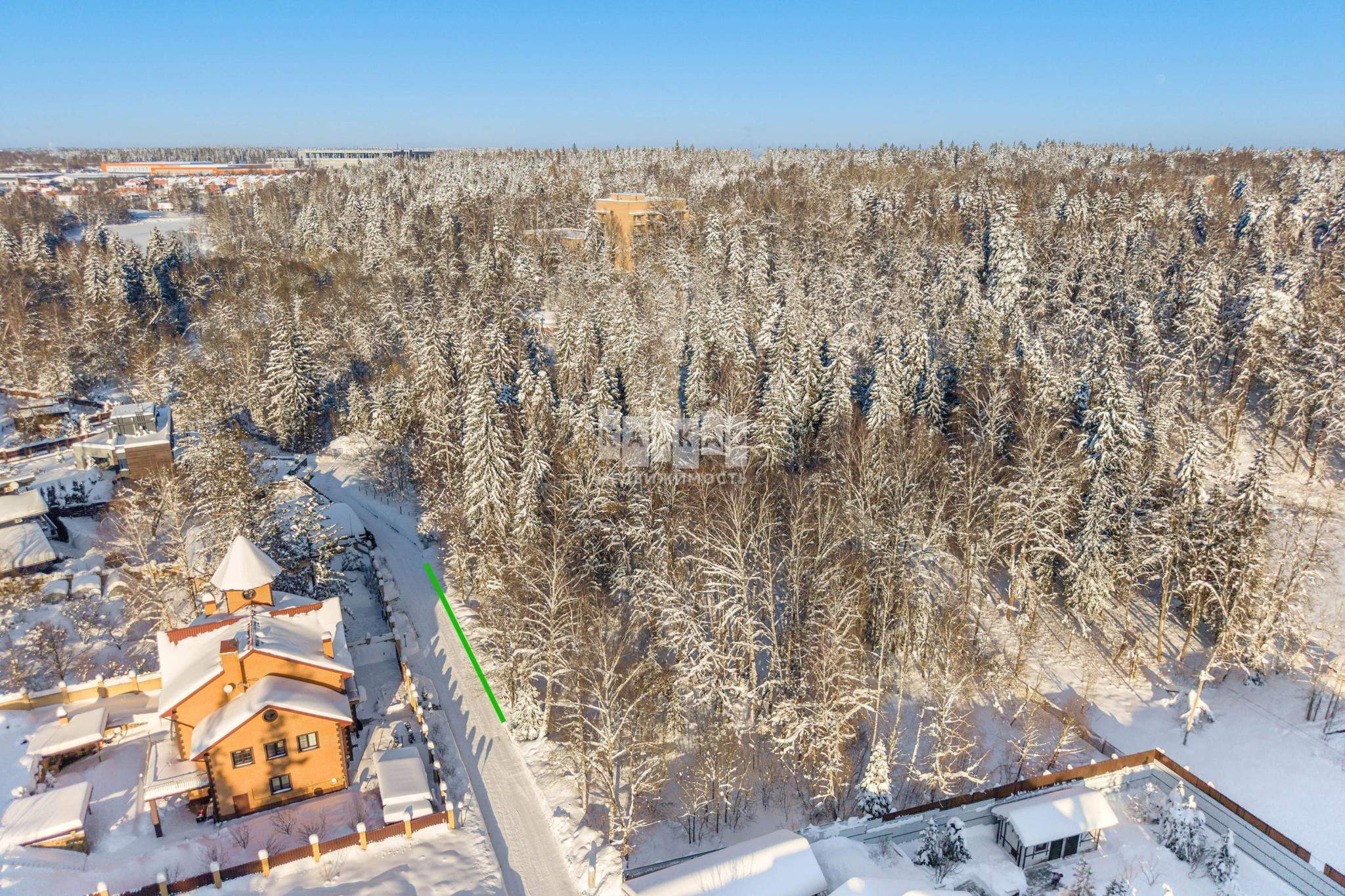 Продам земельный участок 1800 м.кв.