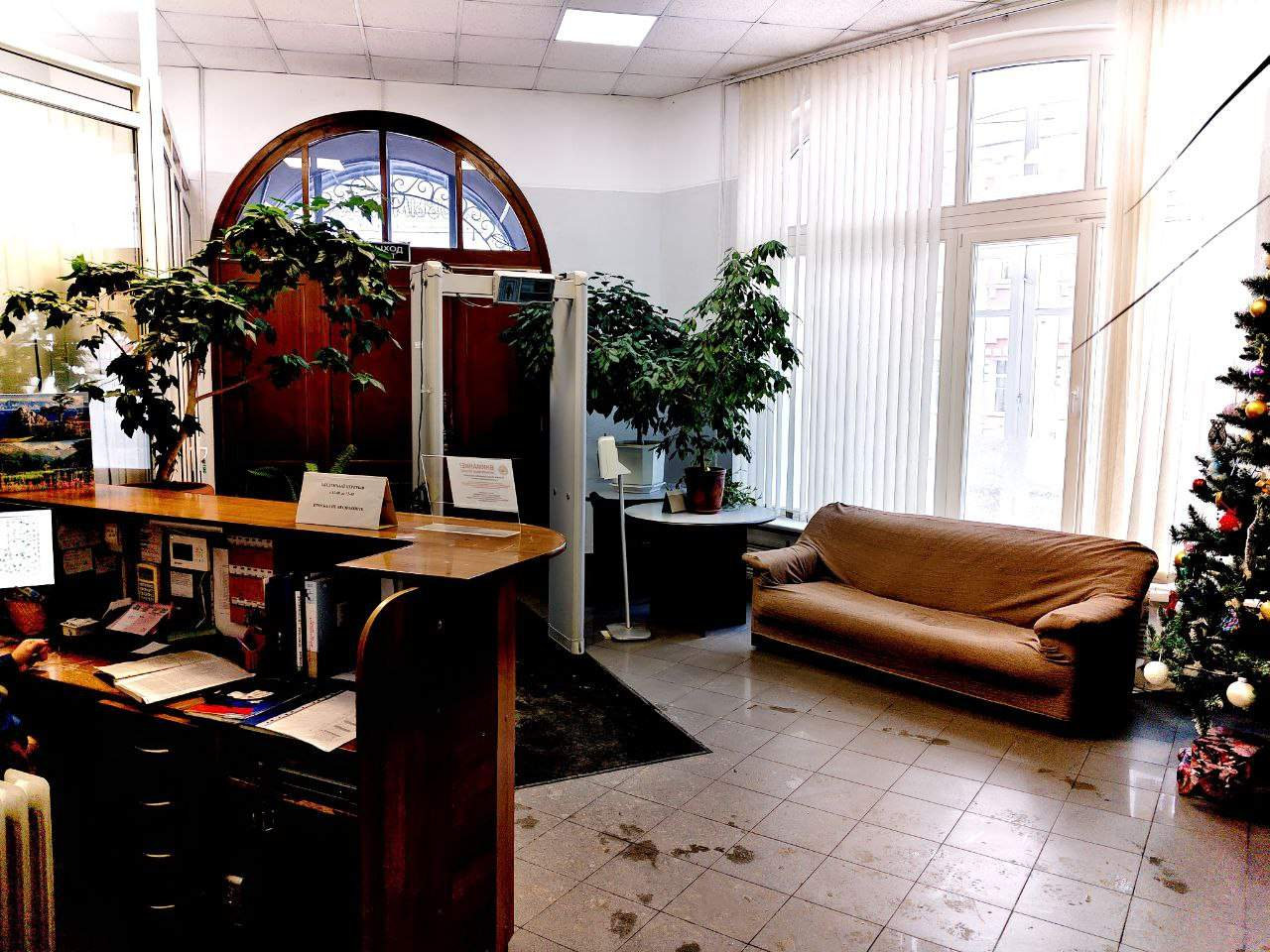 Продам торговое помещение 1197.5 м.кв.