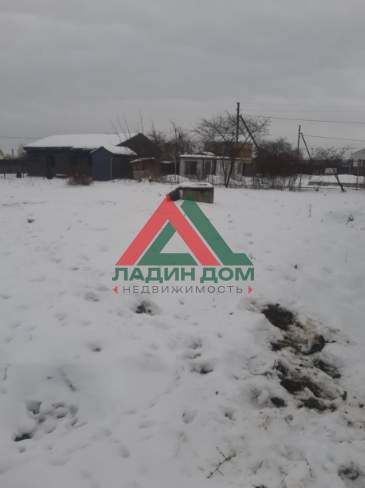 Продам земельный участок 588 м.кв.