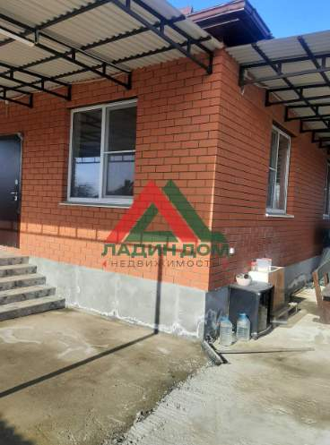 Продам земельный участок 800 м.кв.