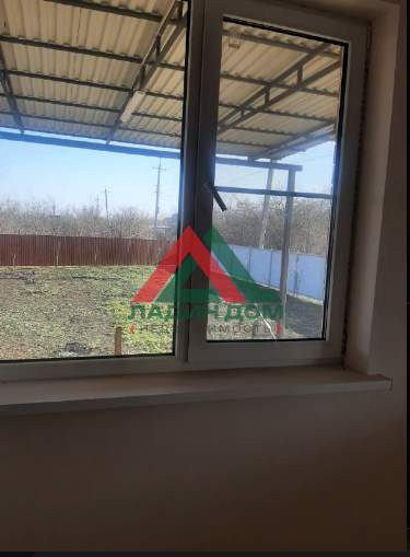 Продам земельный участок 800 м.кв.