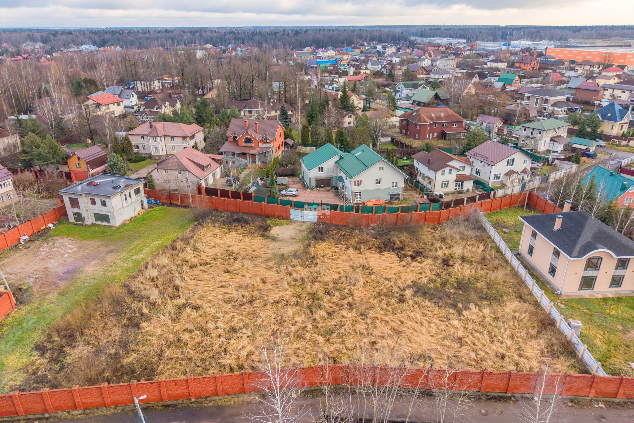 Продам земельный участок 750 м.кв.