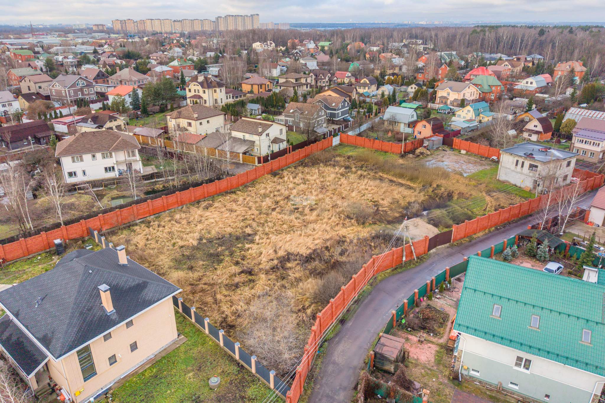 Продам земельный участок 750 м.кв.