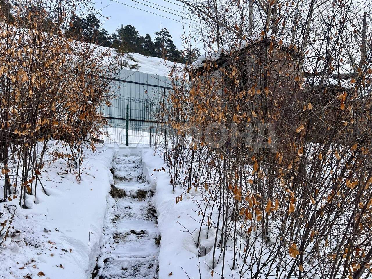 Продам земельный участок 600 м.кв.