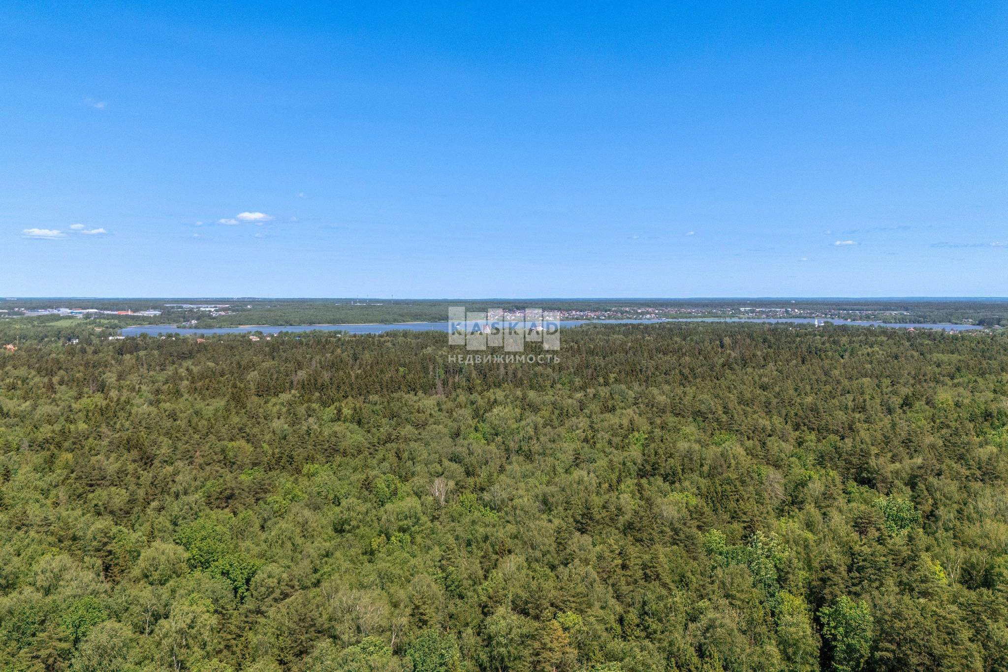 Продам земельный участок 750 м.кв.