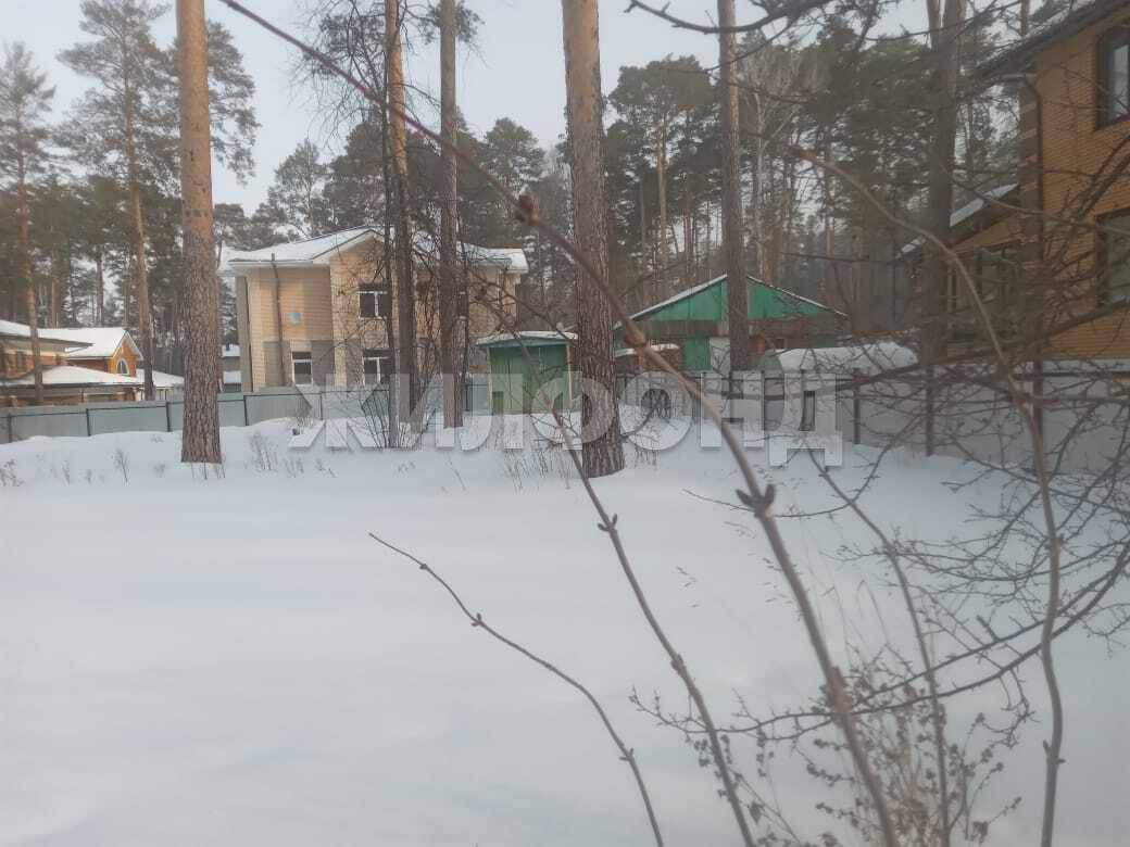 Продам земельный участок 870 м.кв.