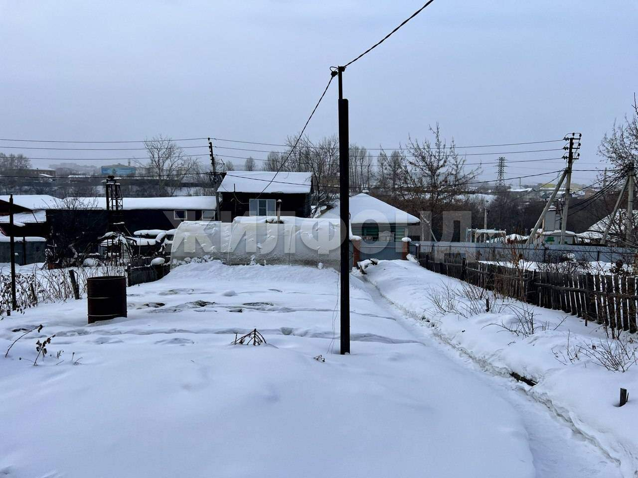 Продам земельный участок 600 м.кв.