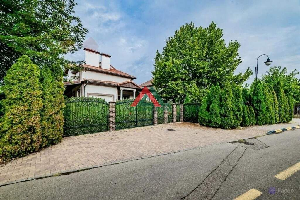 Дом на продажу в Краснодаре, Гамбургская улица, 17 фото №0