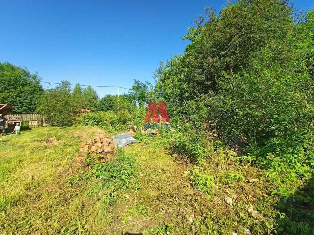 Продам земельный участок 1400 м.кв.