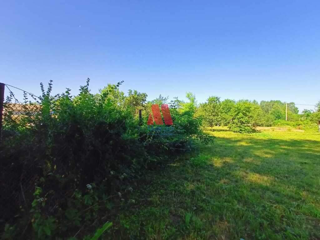 Продам земельный участок 1400 м.кв.