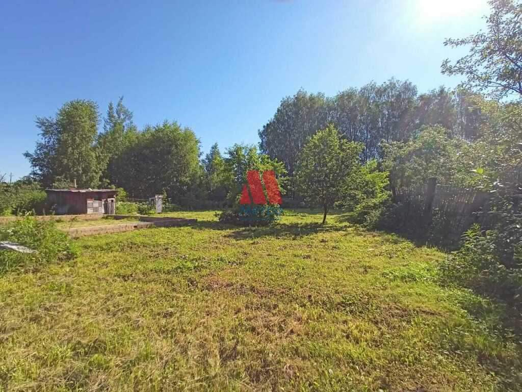 Продам земельный участок 1400 м.кв.