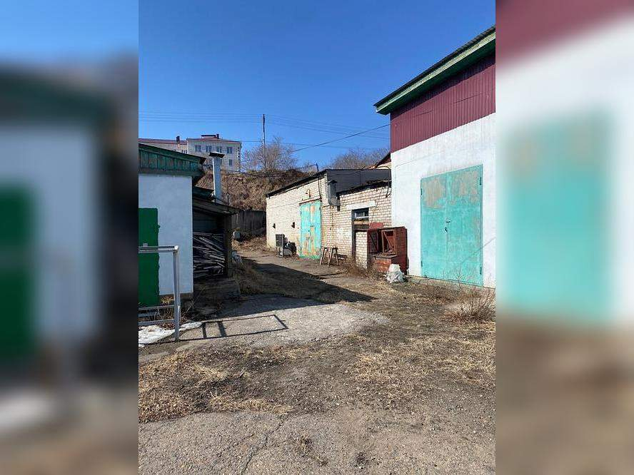 Продам магазин 2000 м.кв.