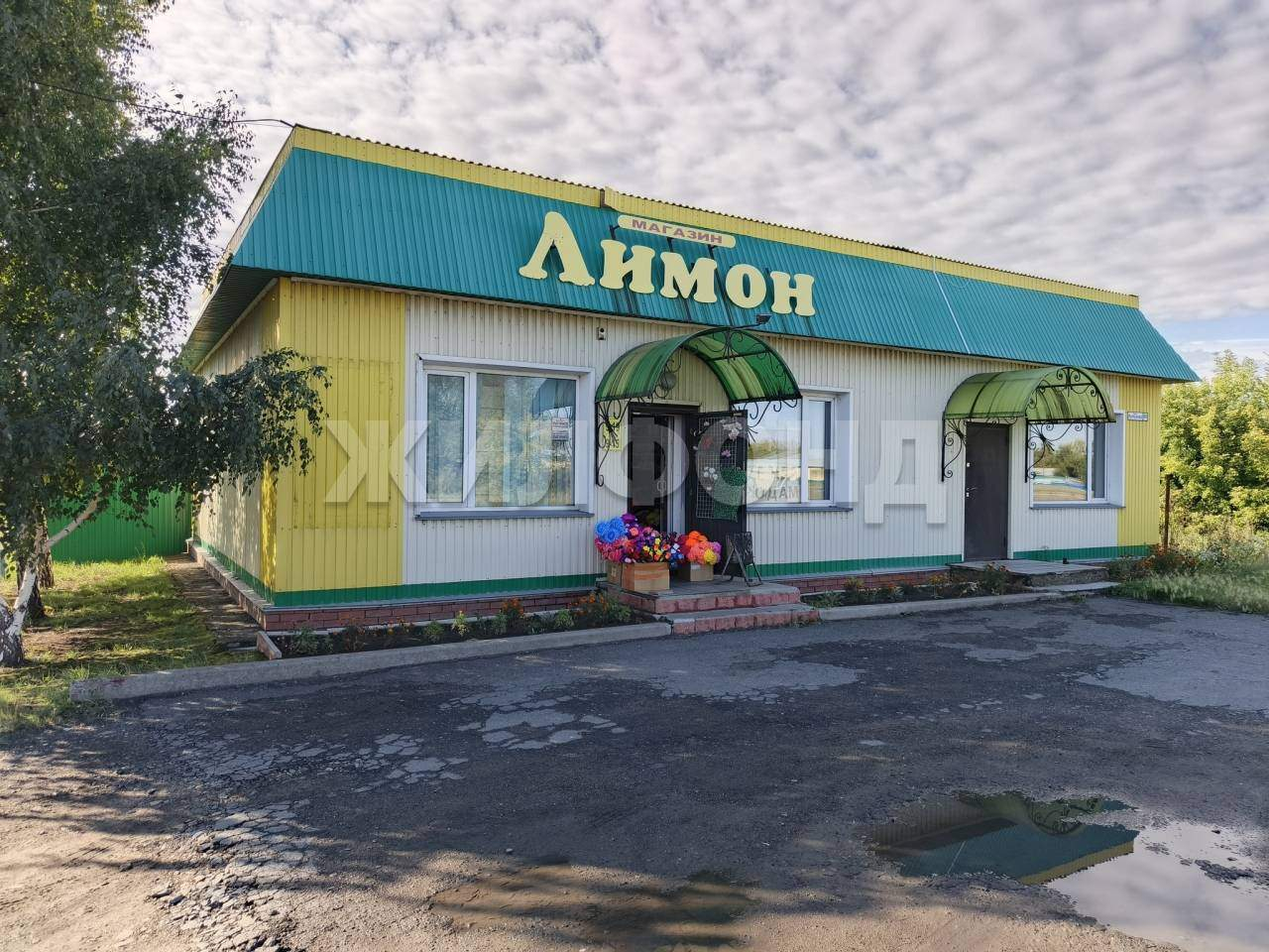 Продам магазин 114 м.кв.