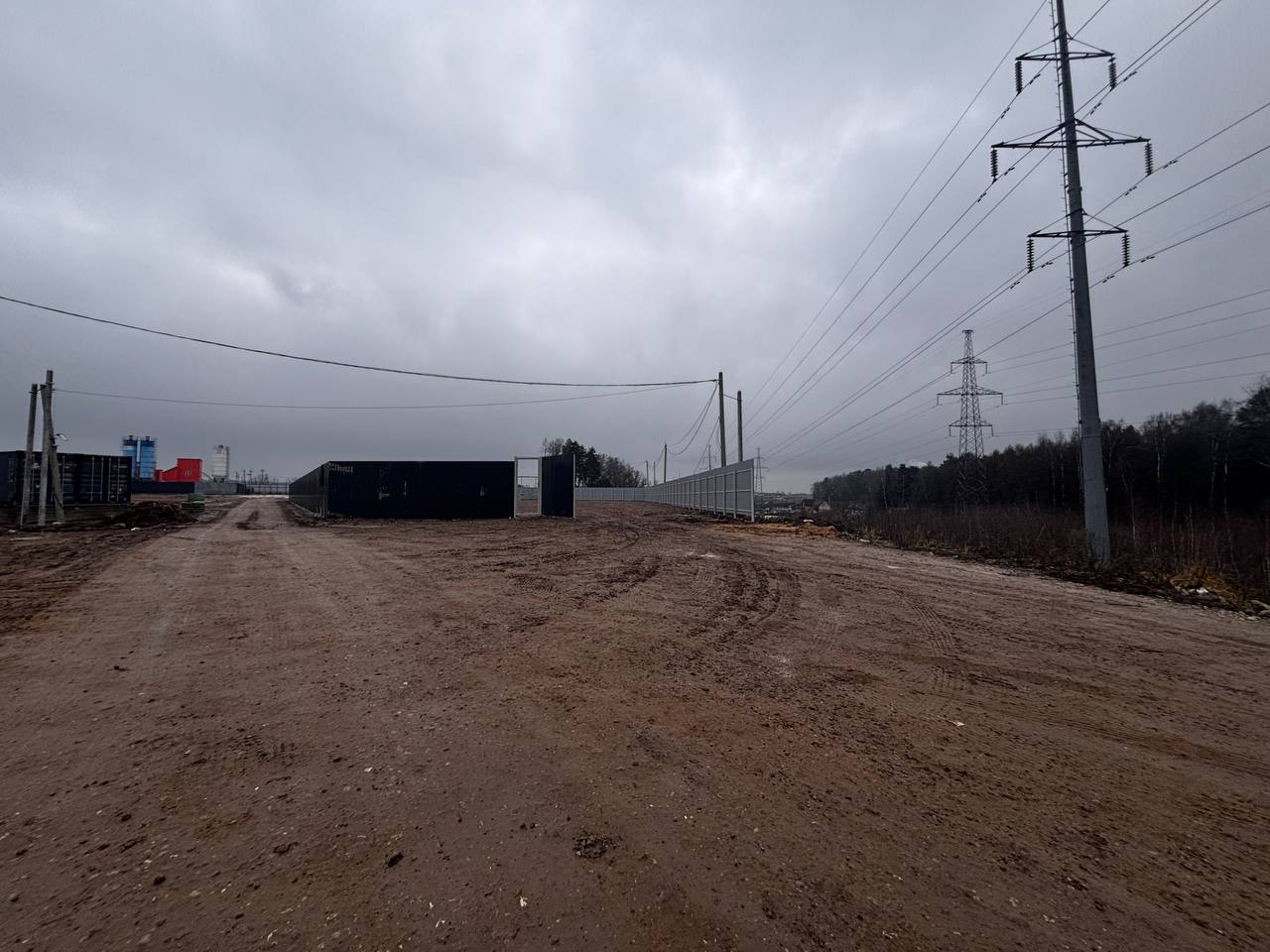 Сдам в аренду земельный участок 7600 м.кв.