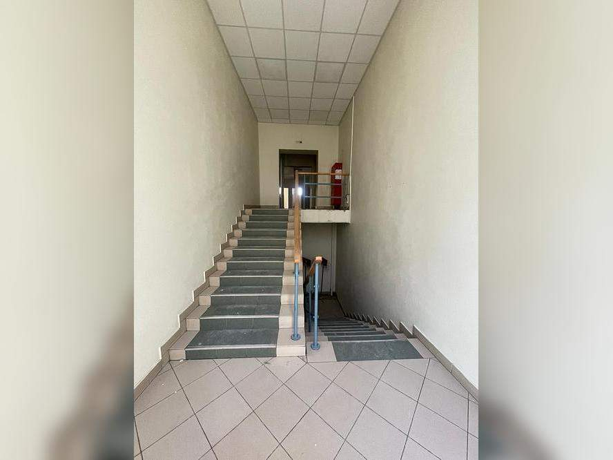 Продам магазин 216.7 м.кв.