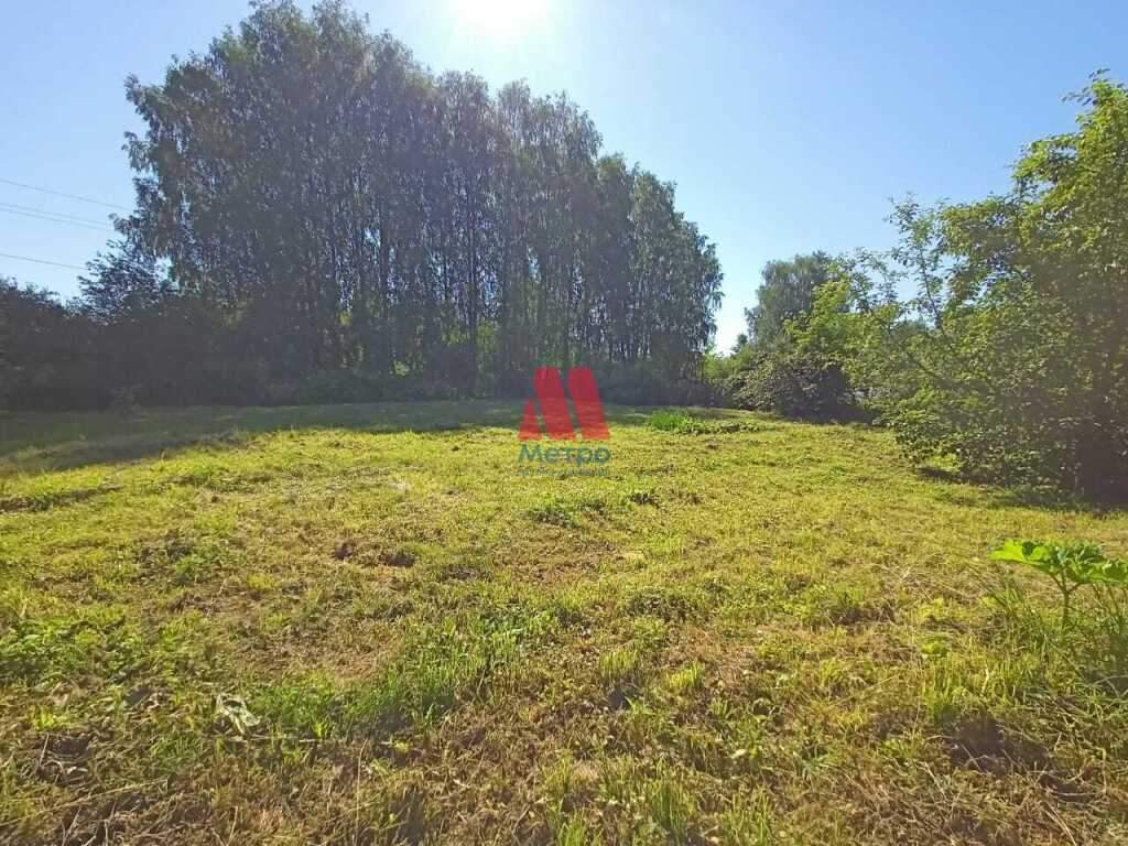 Продам земельный участок 1400 м.кв.