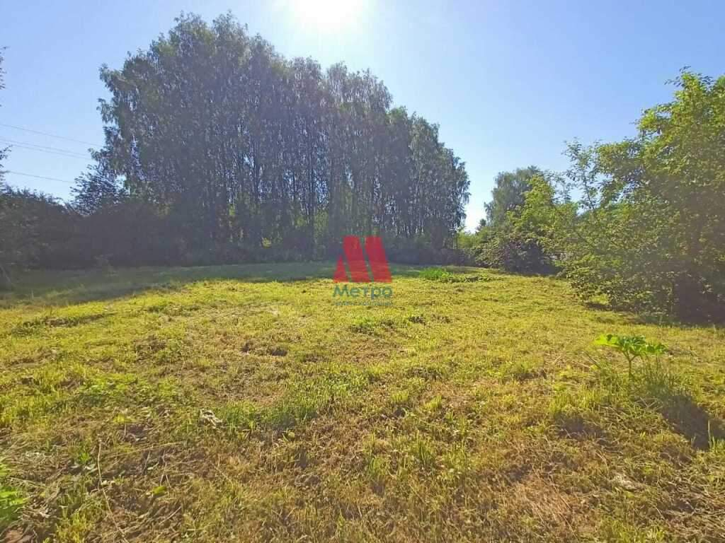 Продам земельный участок 1400 м.кв.