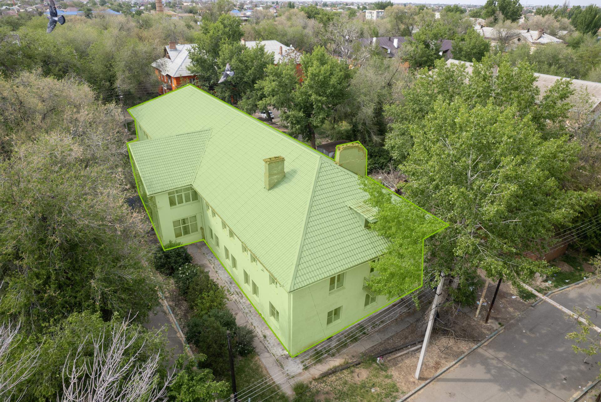 Продам торговое помещение 915.7 м.кв.
