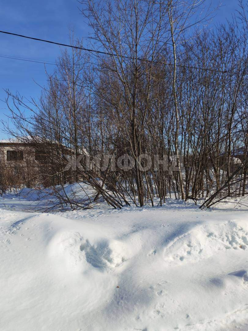 Продам земельный участок 812 м.кв.